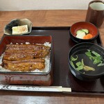 うなぎ 前むら - 料理写真:お新香　肝吸い　冷たくて美味しい冷奴つき