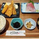 小田原みなと食堂 - 地魚フライと刺身定食