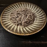 土家 - 粗挽き蕎麦　よく〆てあり瑞々しく美味しいです。