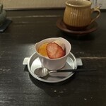 土家 - 苺アイス　杏仁豆腐