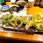 鮮魚・お食事処 山正 - 春の天婦羅盛り合わせ