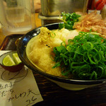 うどん 丸香 - ぶっかけ＜冷＞大盛＜大＞・かしわ天・温泉卵・すだち