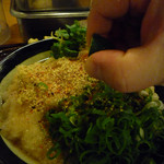 うどん 丸香 - すだちを絞って