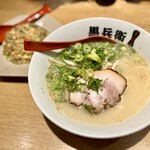 くろ・とんラーメン黒兵衛 - くろ・とんラーメン（780円）+焼き飯（550円）