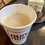 ヌンク ヌスク - カフェオレ HOT / 350 (セットドリンク価格)