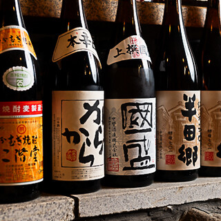 寛ぎながら、料理と合わせて楽しめる多彩なお酒をご用意