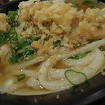 うどん 丸香 - 卓上調味料をぶち込む