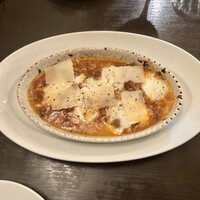 ピッツェリア ロマーナ ジャニコロ - モッツアレラ ブファラとラグーソースの窯焼きセモリナ粉ニョッキ ローマ風 ¥1,980