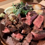 炭焼きステーキHIUCHI - 牛タンさんと黒毛和牛雌牛の赤身さんでーす。④