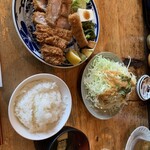 トンカツ揚ヤ 半仁前 - 