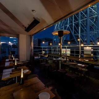 <6FSky Bar>テラスカウンター席
                                          (夏)
                                          扇風機
                                          (冬)
                                          暖房、毛布