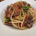 オステリア エ ボッテガ エッセ - ホタルイカと菜の花カラスミかけリングイネ