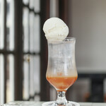 SHUMOKU CAFE - ピリッと辛い大人のジンジャークリームソーダ☆