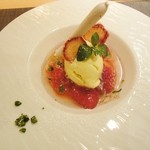 saveur - １０．りんごのコンポート、バニラアイスシャンパンがけ