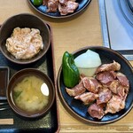 焼肉処 まるます家 - 