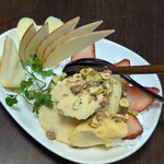 小皿料理創作居酒屋 よりどころおかえり - ピスタチオアイス♡美味しさはもちろん、盛り付けがお洒落！