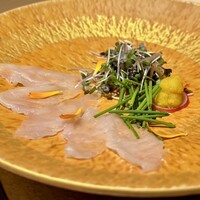 渋谷 天婦羅 ふじもと - 虎河豚の変わりてっさ　香味野菜　シブレット　桜塩　生唐墨