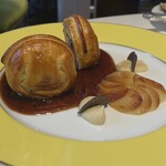 シェ・イノ - 仔羊のパイ包焼き マリア•マリアカラス風