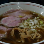 革命飯店 世界のチェ・タケダ - 煮干しそば