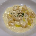 ラ・リラッサ - 自家製ジャガイモのニョッキ　ゴルゴンゾーラとリンゴのソース