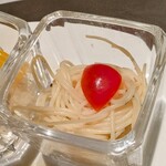 ザ・テラス - カニ入り、カペリーニサラダ