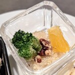 ザ・テラス - キヌアとオレンジのピーカンナッツ