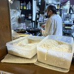 焼串鶏 - 目の前で作ってくれてる〜♪