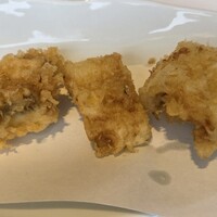 天ぷら新宿つな八 大丸東京店 - 穴子　カット済み⤵