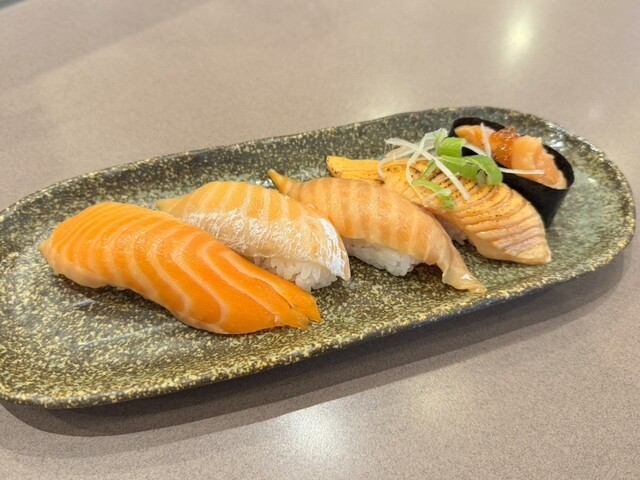 回転寿司とっぴ～ 旭川宮前通店（【旧店名】廻転ずし とっぴ～） - 旭川四条（回転寿司）の写真