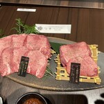 近江牛専門店 万葉 まえだ亭 - 