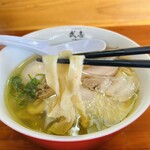 武志 - もち姫の極太麺  小麦の香りと弾力が素晴らしい