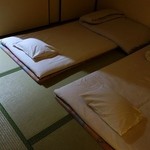 ホテルいずみ - 綺麗な布団でおやすみなさい