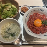牛刺しと焼肉 仔虎 クリスロード店 - 