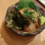 二◯加屋長介 - 