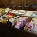 ホテルいずみ - お土産も豊富