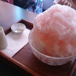 三日月氷菓店 - 生スイカは塩つき！