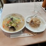 九麗瑠 - タンメン、ミニ炒飯