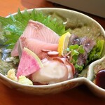 温鮮酒場 ちょんまげ - お造り三種盛り合わせ