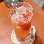 温鮮酒場 ちょんまげ - 大きなトマトが入ってます！