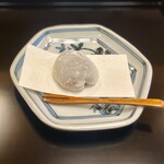 よし町 - 苺大福♡柔らかくて甘酸っぱくて上品。50個はイケる（笑）