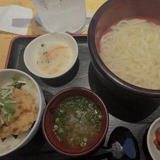 口コミ一覧 : 釜あげうどん はつとみ - 江戸川橋/うどん [食べログ]