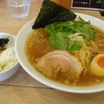 めん処 羽鳥 - めん処羽鳥（らーめん710円＋ごはん110円 ※野沢菜載せてみた）