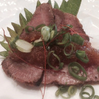 ステーキ　ロン - 牛肉タタキ
