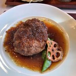 肉とお酒 ミズキ - ・「米沢牛 和風ハンバーグ膳(¥1980)」のハンバーグアップ。