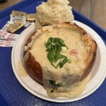 Pacific Wharf Cafe - ブレッドボウル・スープ