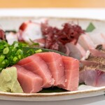 喜作 - 料理写真:2025.3 刺身 盛り合わせ（2人前 3,400円）1人前 1,700円