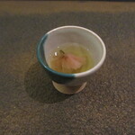 日本料理 TOBIUME - 始まりの一服　"桜茶"