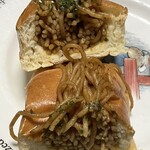 ミッキー - 焼きそばパンの断面