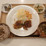 トーコーキッチン - 鶏のハニーマスタード焼き 副菜二品、豚汁、ご飯