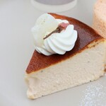 NOA COFFEE - 【2025.04】桜バスクチーズケーキ(税込680円)